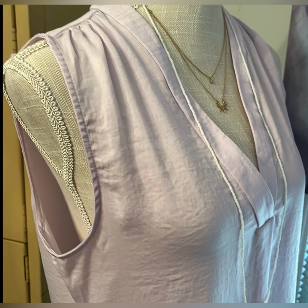 Vince Camuto Lavender sleeveless Blouse NWT